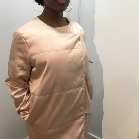 Marciano silk Fall puffer coat - Picture 6 of 9